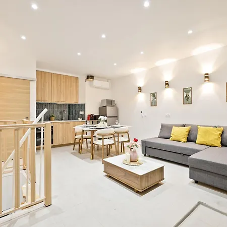 Champs Elysée Arc De Triomphe 2 Bedroom Netflix Parigi