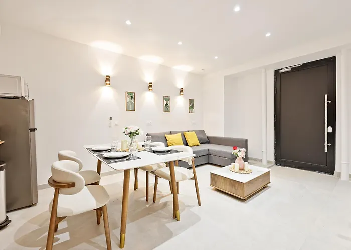 Champs Elysee Arc De Triomphe 2 Bedroom Netflix * Paris