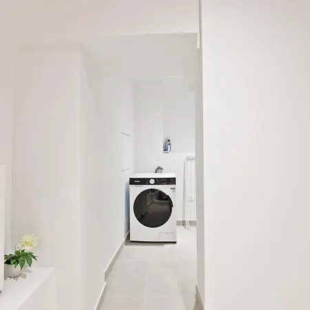Champs Elysee Arc De Triomphe 2 Bedroom Netflix * Párizs