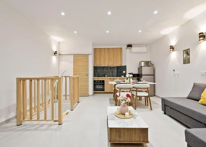Champs Elysee Arc De Triomphe 2 Bedroom Netflix *